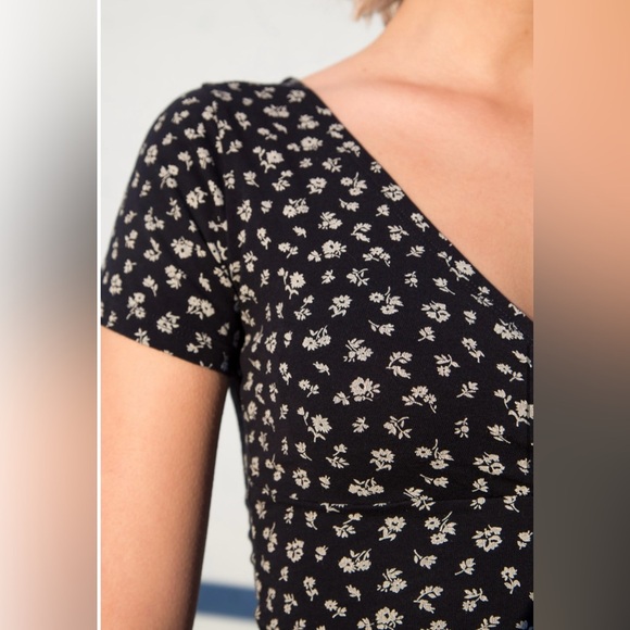 Brandy Melville Amara Top OS - Picture 3 of 6